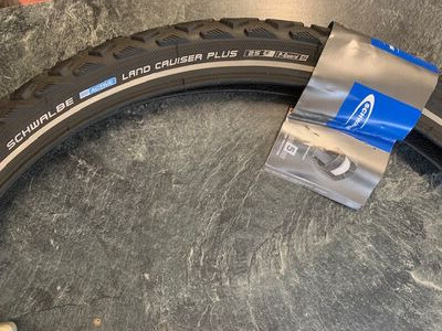 SCHWALBE Land Cruiser Plus 24 x 2.0 (50-507) click to zoom image