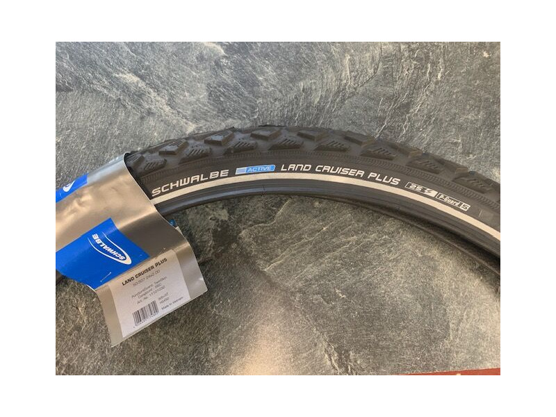 SCHWALBE Land Cruiser Plus 24 x 2.0 (50-507) click to zoom image
