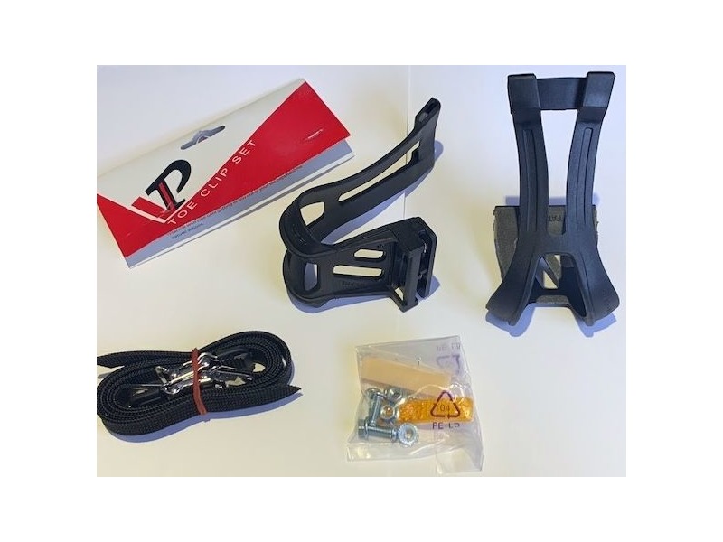VP COMPONENTS TOE CLIPS NYLON BLK W/REFLECTORS & STRAPS LARGE click to zoom image