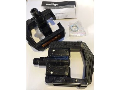 WELLGO Alloy F265 Folding Pedals with Boron Axle (Pair).  click to zoom image